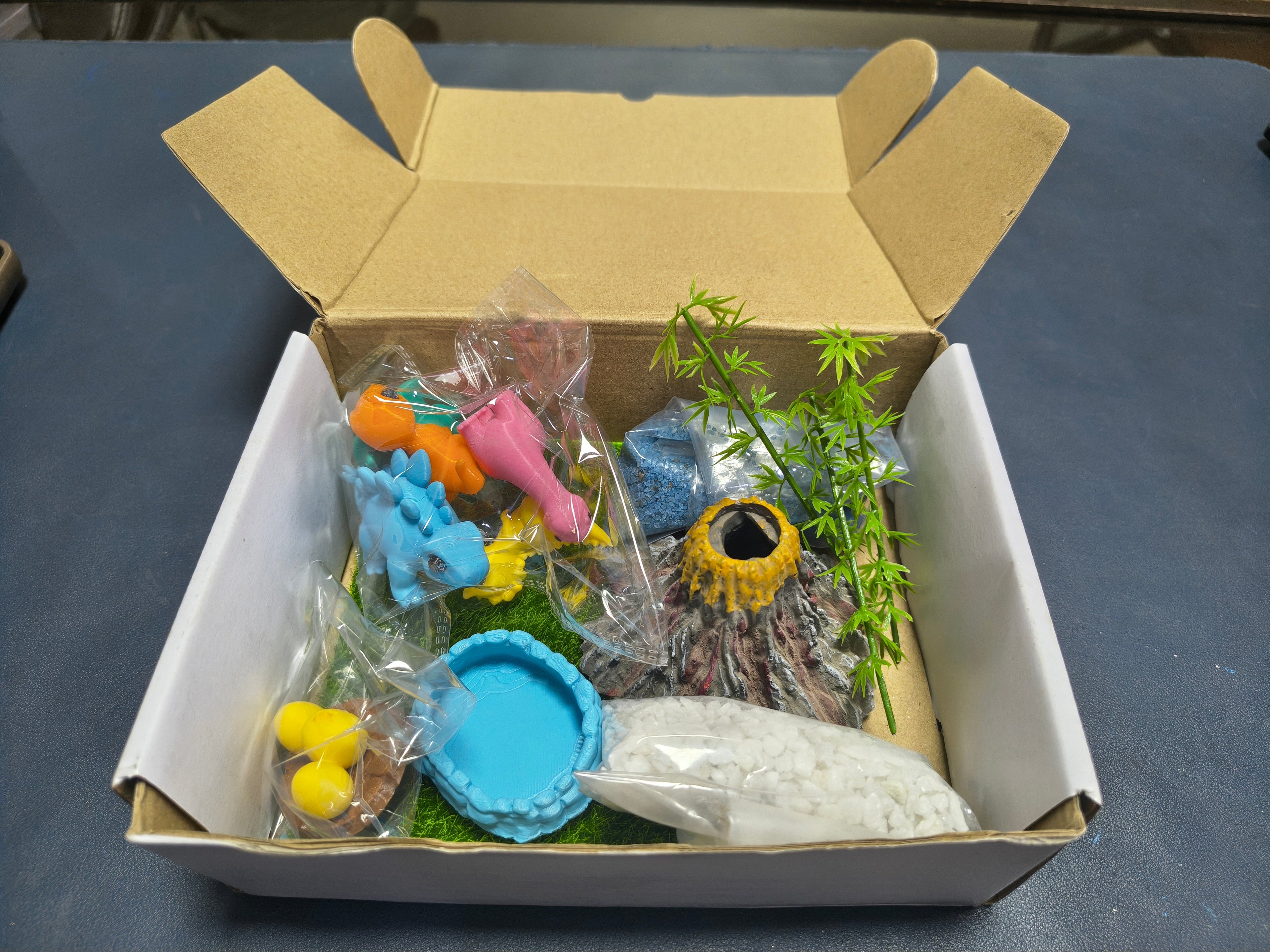 Wondnest pack 8 Dino set, DIY , Pretend play set