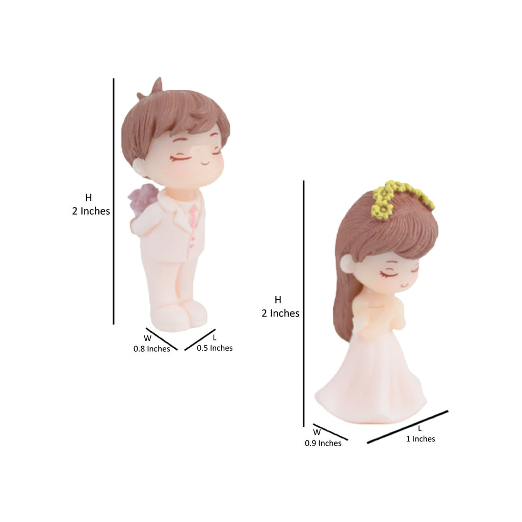 Surpring couple -1 (White)( Miniature toys , cake toppers , small figuine, Valentine couple)