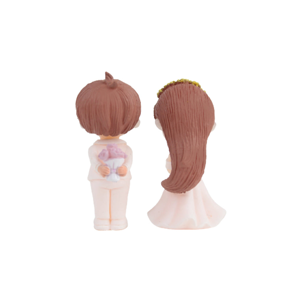 Surpring couple -1 (White)( Miniature toys , cake toppers , small figuine, Valentine couple)
