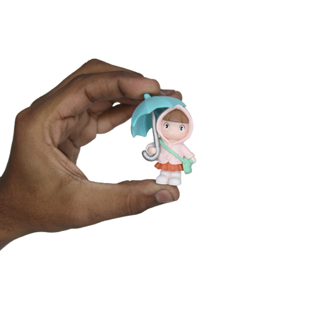 Open umbrella Holding couple-2( Miniature toys , cake toppers , small figuine, Valentine couple)