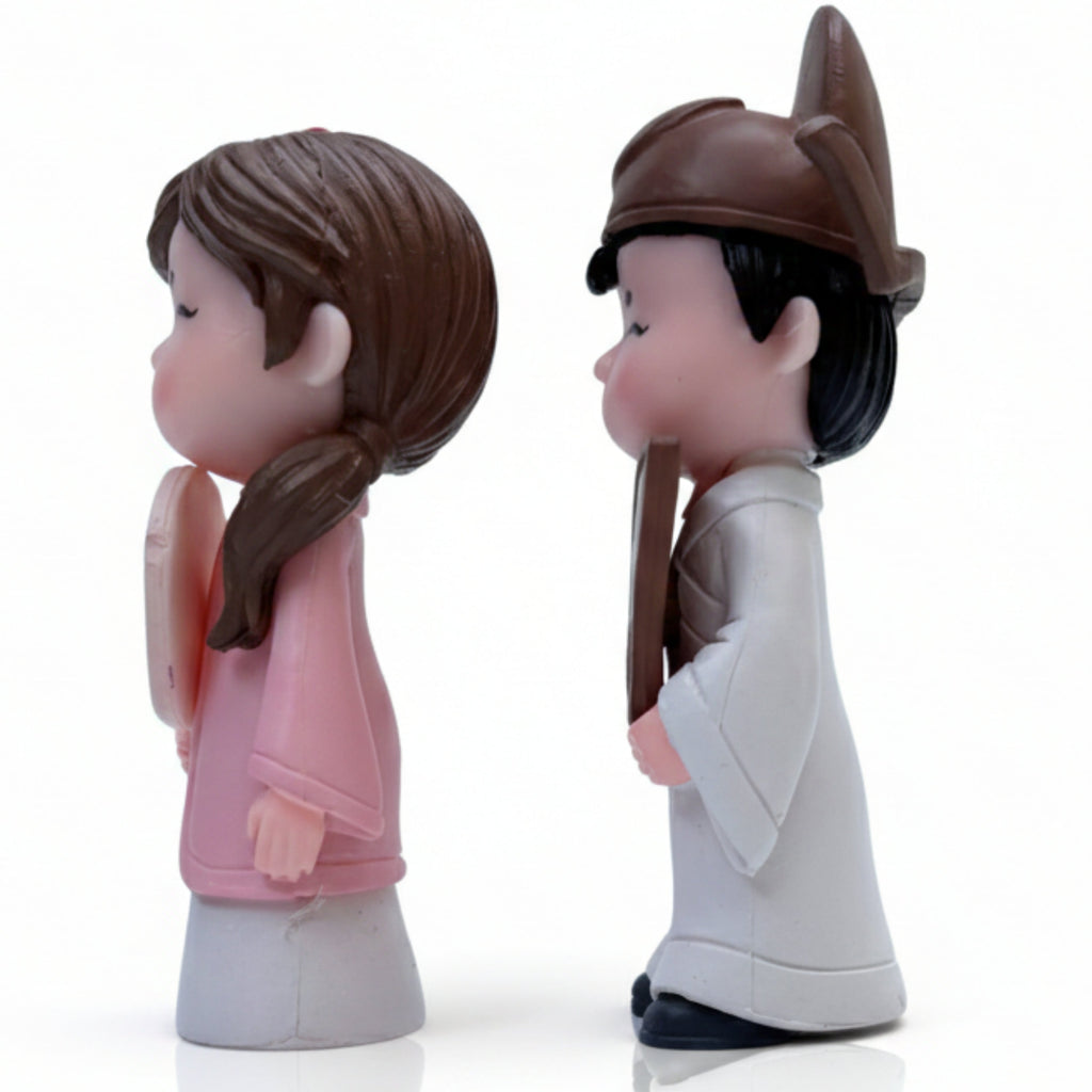 Wonderland Sweetheart Couple Miniature Statues – 2-Piece Set of Romantic Figurines for Home Decor, Desktop Ornaments, and Gift Displays
