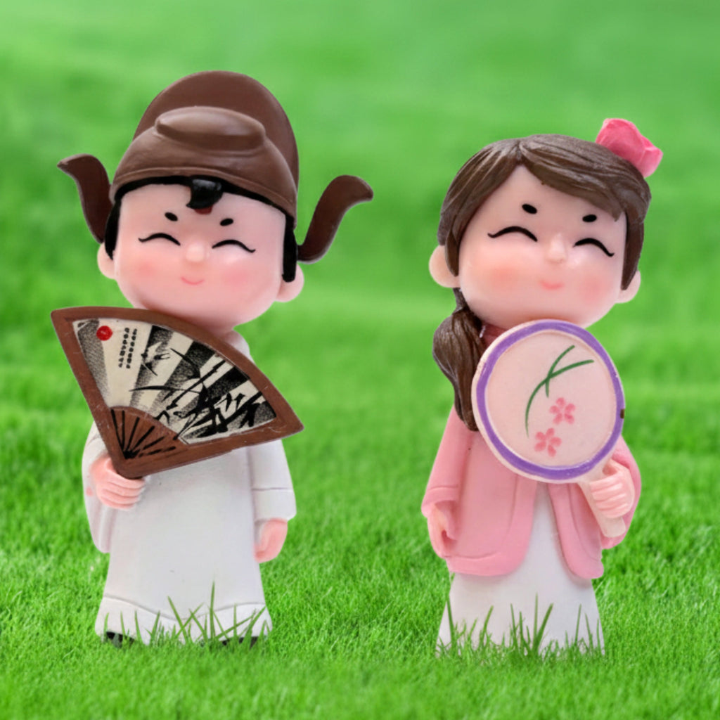Wonderland Sweetheart Couple Miniature Statues – 2-Piece Set of Romantic Figurines for Home Decor, Desktop Ornaments, and Gift Displays
