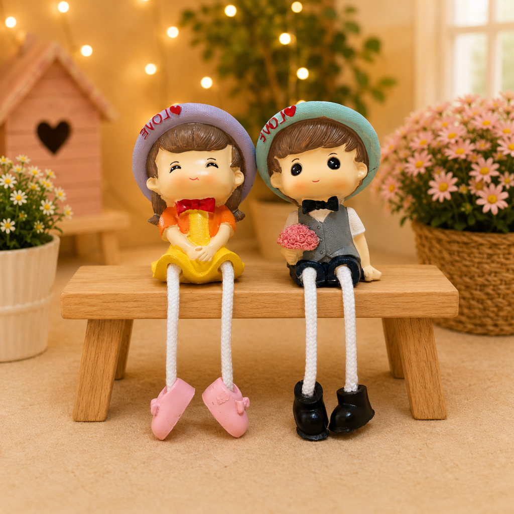 Family Cap Hanging Legs Decorative Figurine